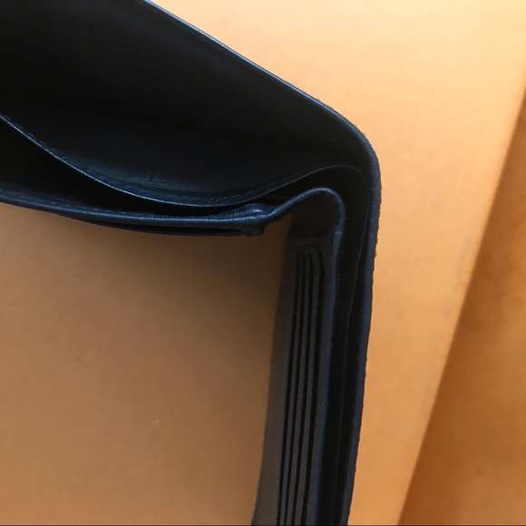 Tumi black textured double billfold wallet - Picture 6 of 8